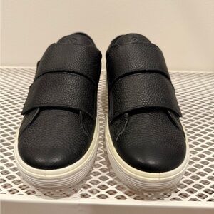 Ecco Black Velcro Sneakers - Soft 60 Premium 2 Strap